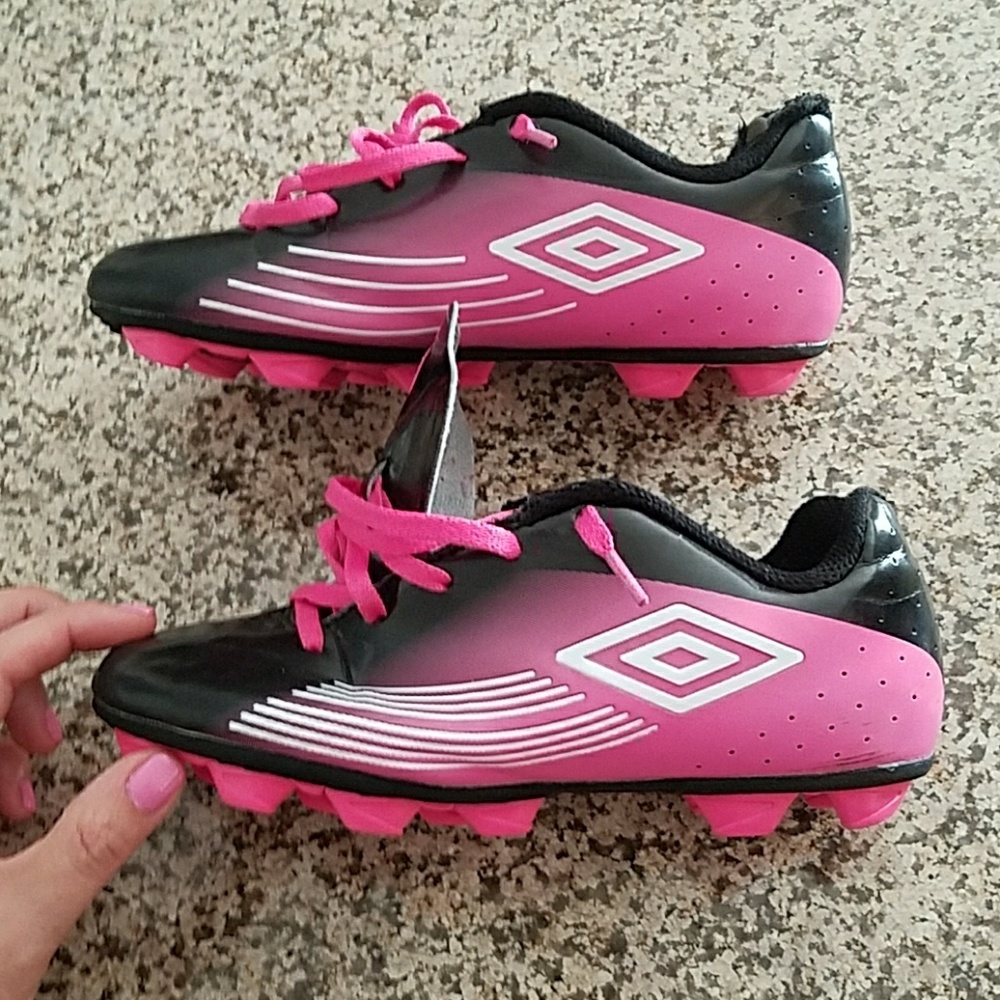 UMBRO Pink and Black Girls Size 3 Cleats